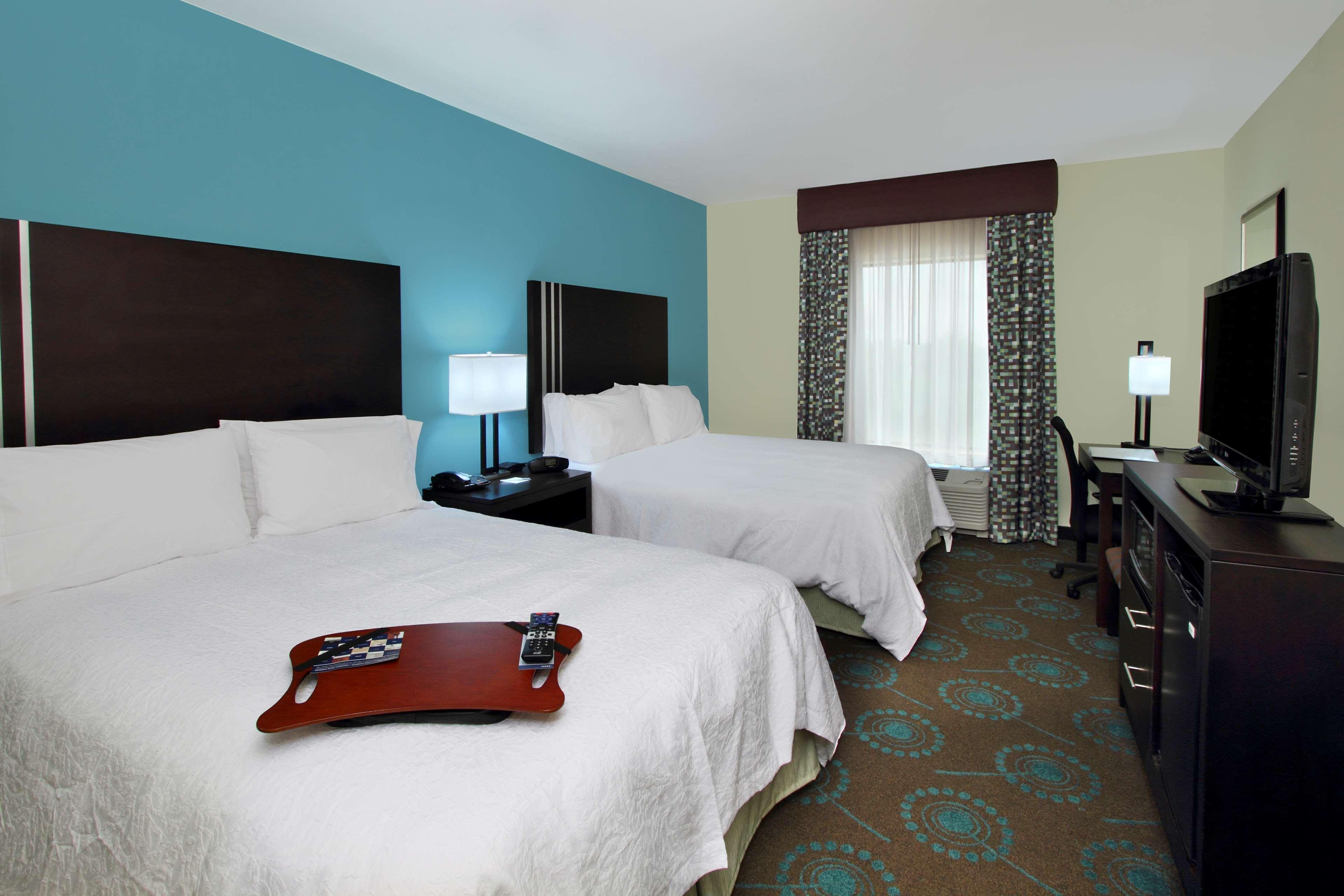 Hampton Inn Beeville Экстерьер фото