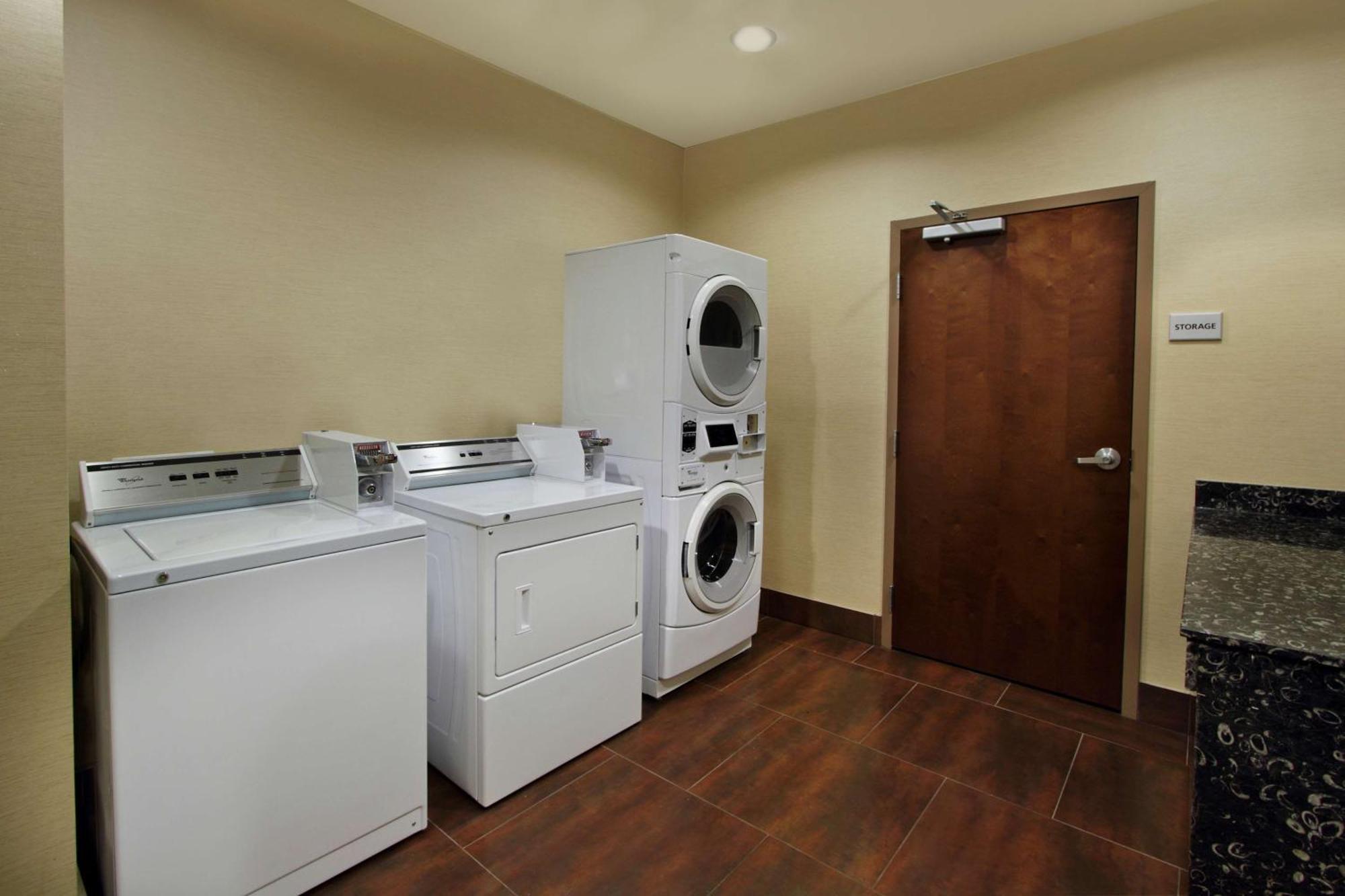 Hampton Inn Beeville Экстерьер фото