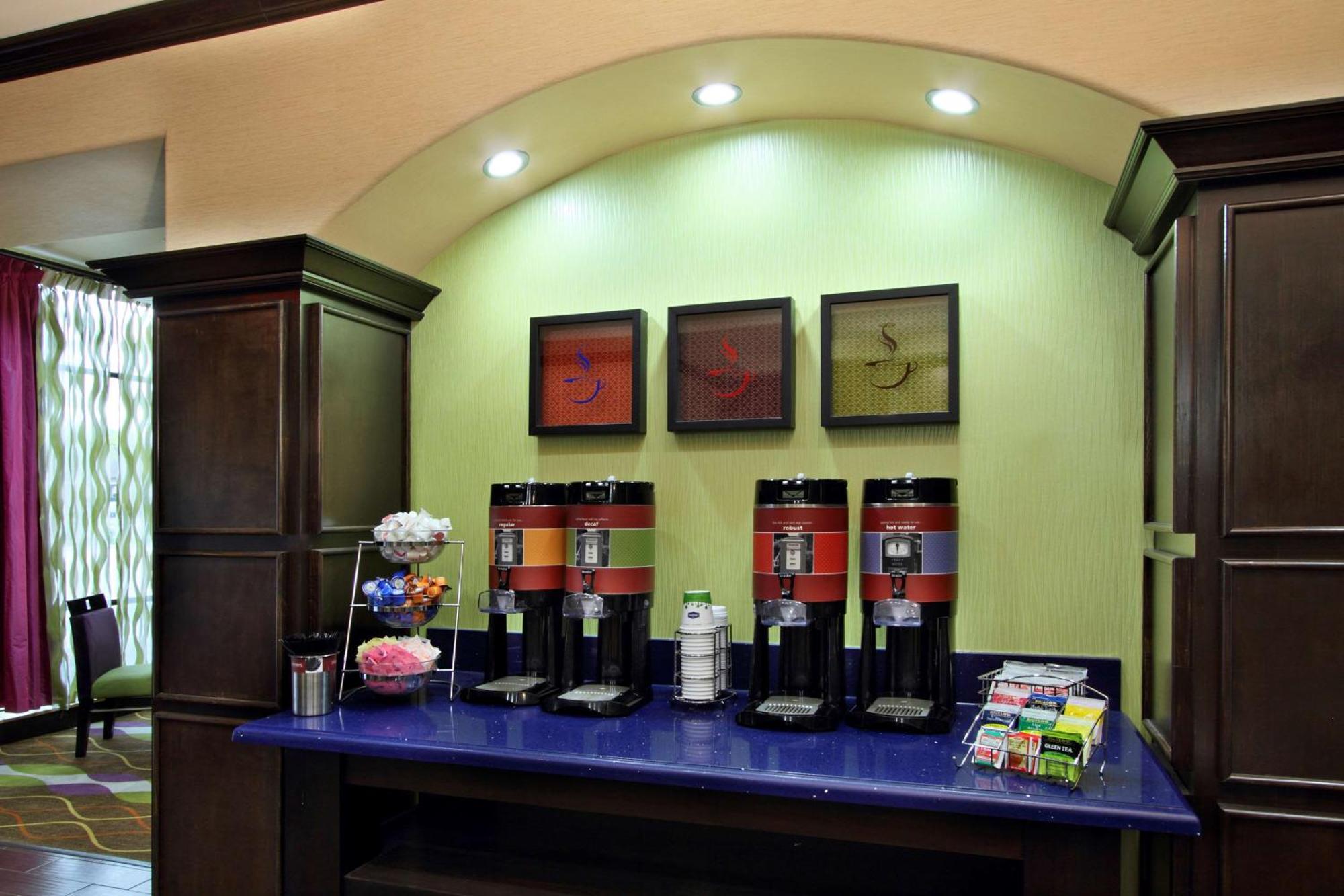 Hampton Inn Beeville Экстерьер фото