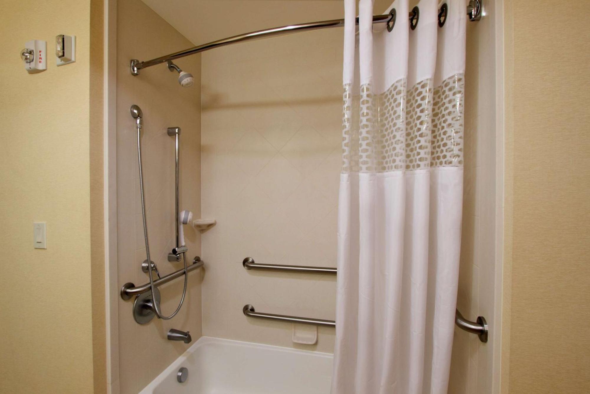 Hampton Inn Beeville Экстерьер фото