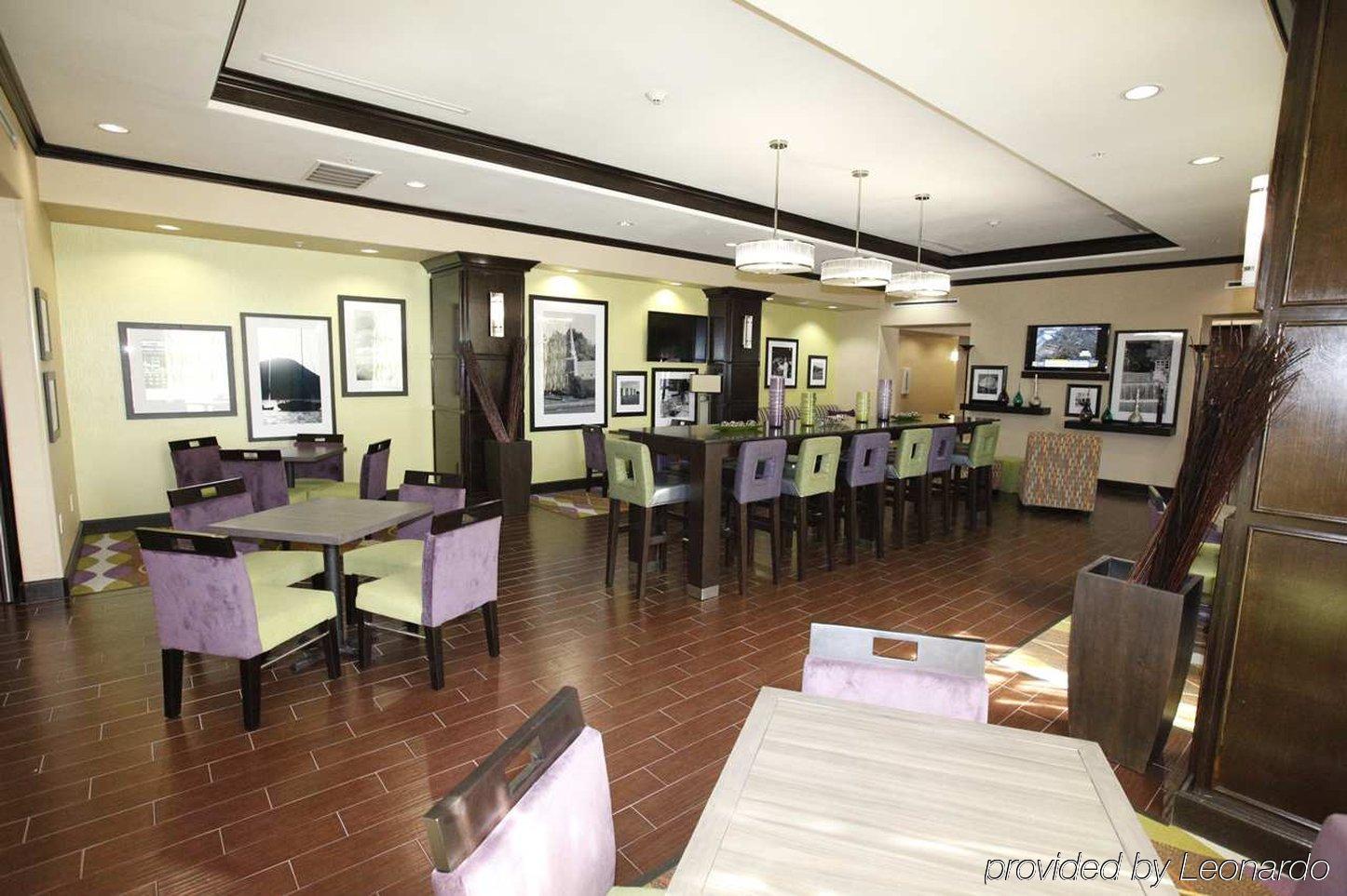 Hampton Inn Beeville Ресторан фото